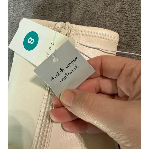 NWT A New Day Women's Stretch Kitten Heel Ankle Boots White Size 8 Spring - Picture 6 of 7